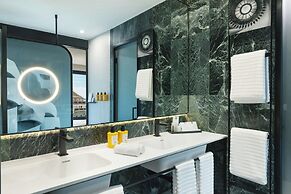 Renaissance Barcelona Hotel