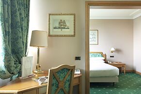 Royal Garden Hotel