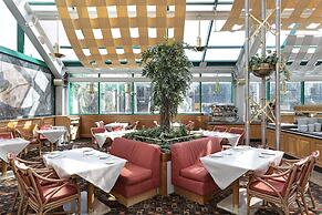 Royal Garden Hotel