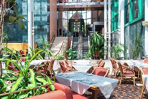 Royal Garden Hotel