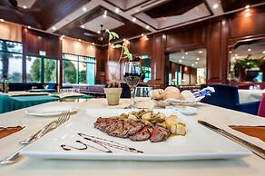 Royal Garden Hotel