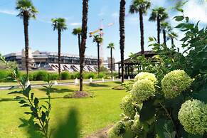 Royal Garden Hotel