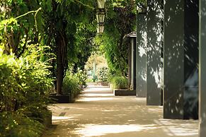 Royal Garden Hotel