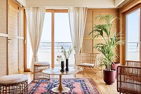 Lucy Hotel
