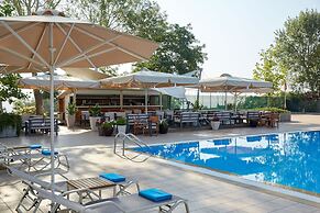 Lucy Hotel