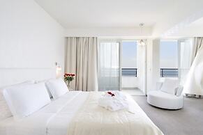 Lucy Hotel