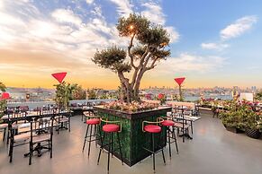 Seres Hotel