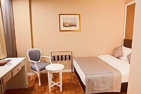 Seres Hotel