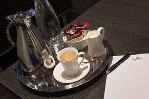 Astor Court Hotel