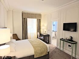 Astor Court Hotel