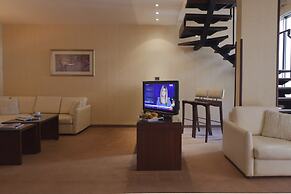 Mayflower Hotel