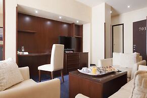 Mayflower Hotel