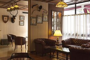 Mayflower Hotel