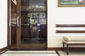 Mayflower Hotel