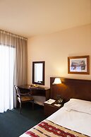 Mayflower Hotel