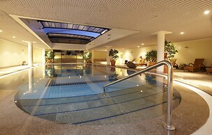 Suite Hotel Eden Mar, by PortoBay