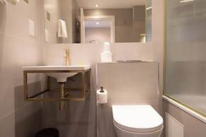 Reem Hotel