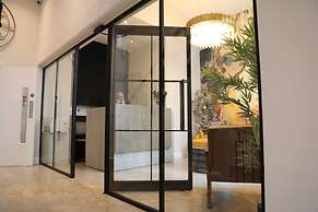Reem Hotel