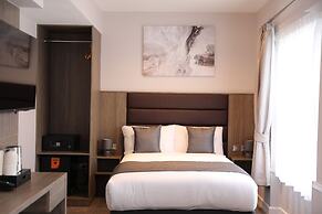 Reem Hotel