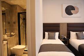 Reem Hotel