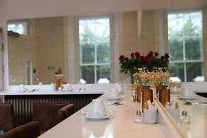 Reem Hotel