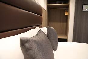 Reem Hotel