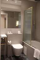 Reem Hotel