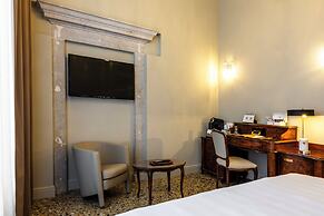 Colombina Hotel