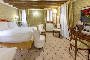 Colombina Hotel
