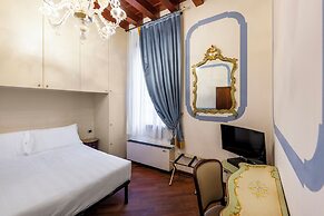 Colombina Hotel