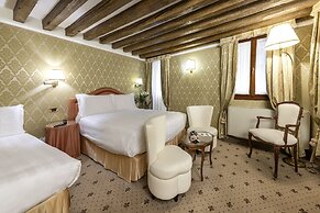 Colombina Hotel