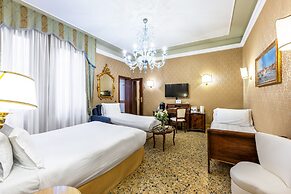 Colombina Hotel