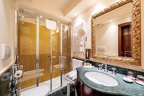Colombina Hotel
