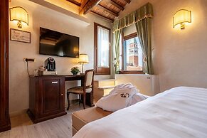 Colombina Hotel