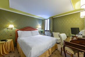 Colombina Hotel