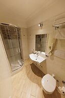 Hotel Lirico