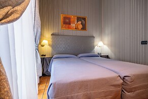 Hotel Lirico