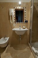 Hotel Lirico