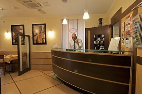Hotel Lirico