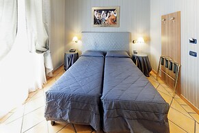 Hotel Lirico