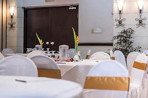 Savannah Beach Club Hotel