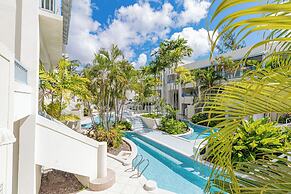 Savannah Beach Club Hotel
