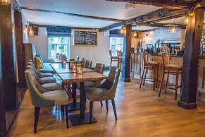 Saracens Head Hotel