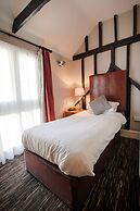 Saracens Head Hotel