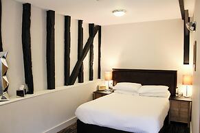 Saracens Head Hotel