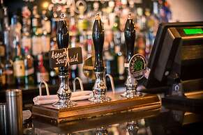 Saracens Head Hotel