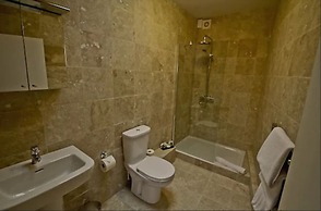 Saracens Head Hotel