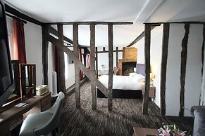 Saracens Head Hotel