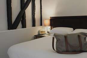 Saracens Head Hotel