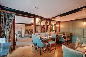 Saracens Head Hotel